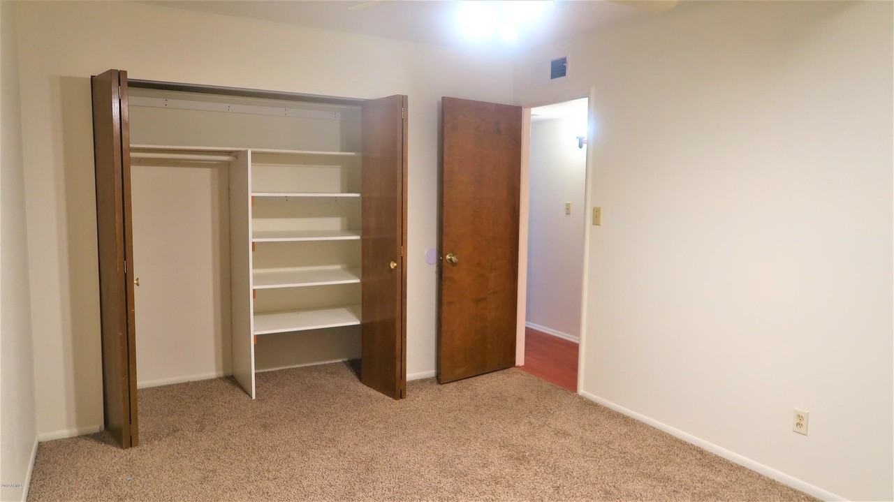 17228 N 16th Dr #4 - Photo 5 of 11
