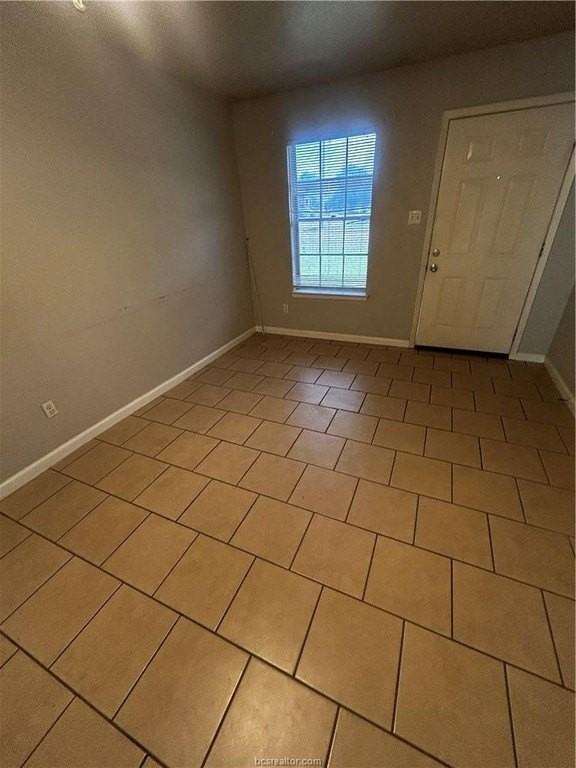 1604 Anderson St - Photo 2 of 6