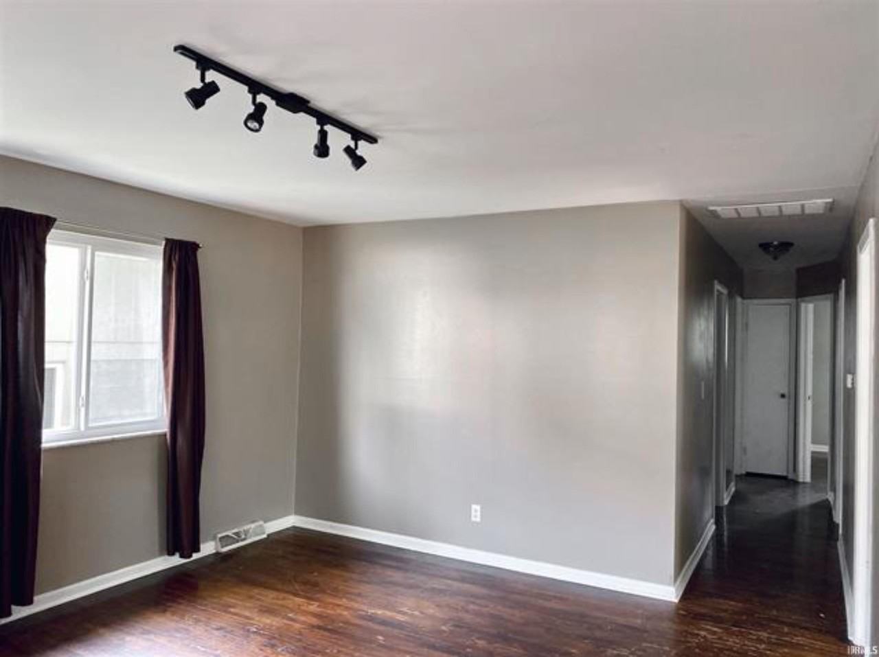 429 N Clark St - Photo 3 of 29
