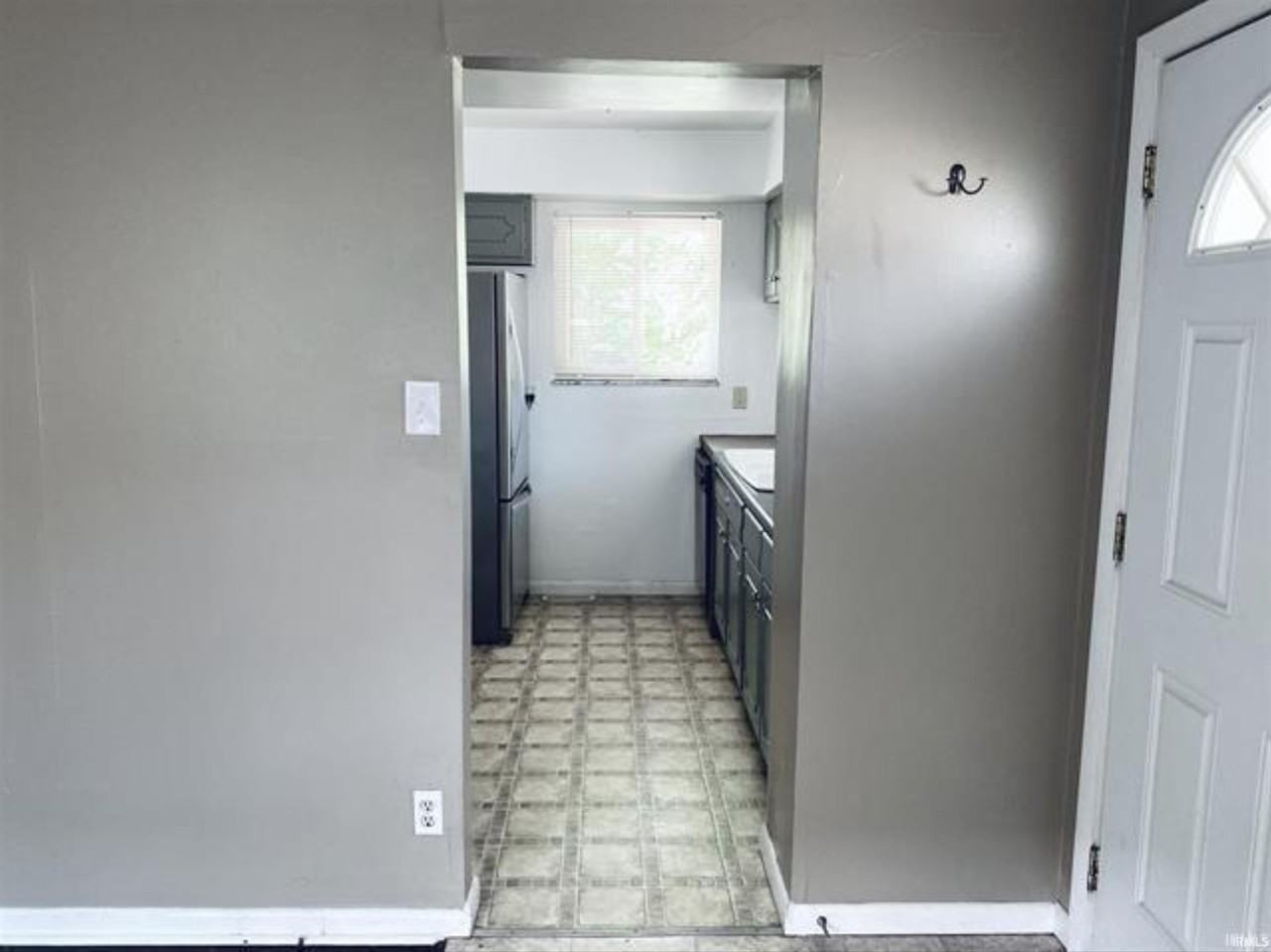 429 N Clark St - Photo 5 of 29