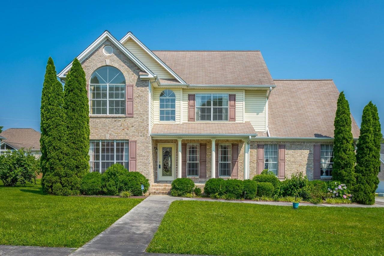 8275 Stillwater Cir - Photo 2 of 50