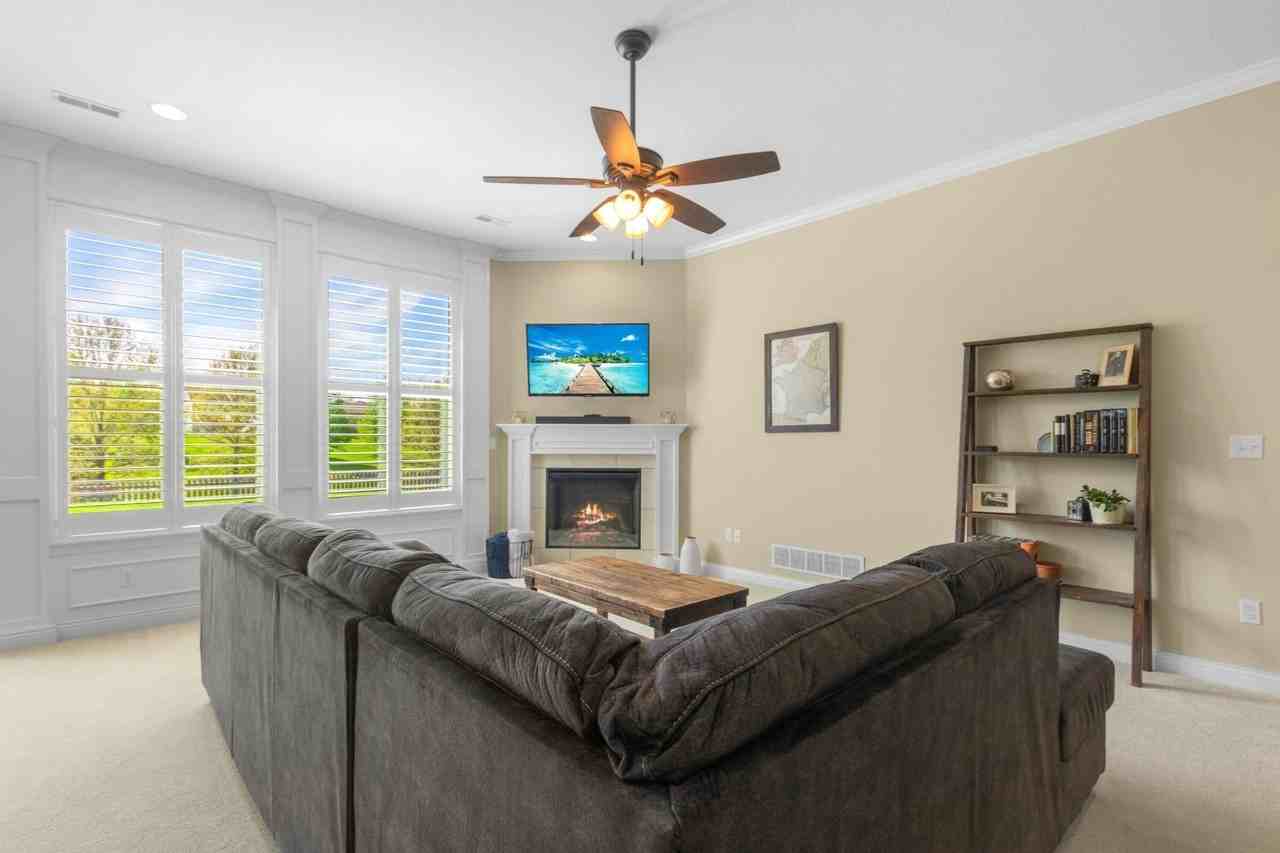 5611 Abercorn Dr - Photo 4 of 20
