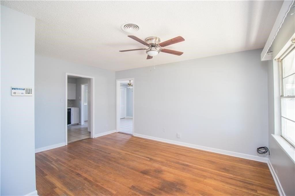 4829 Edith St - Photo 2 of 12