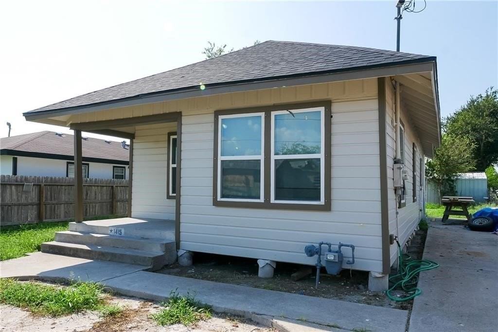 1415 Marguerite St - Photo 2 of 17