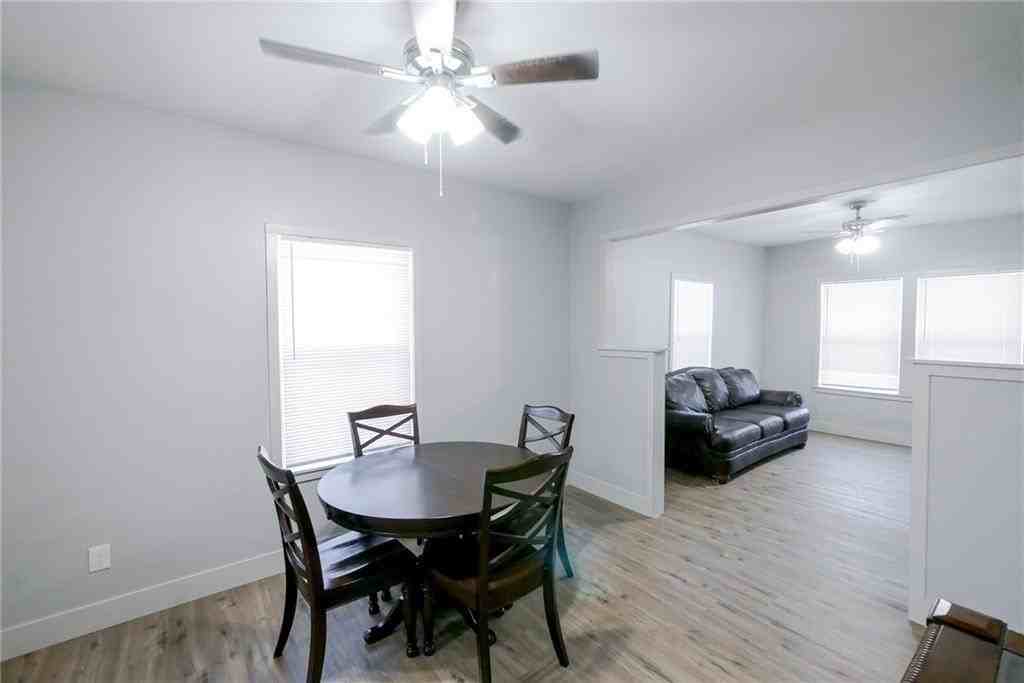 1415 Marguerite St - Photo 6 of 17