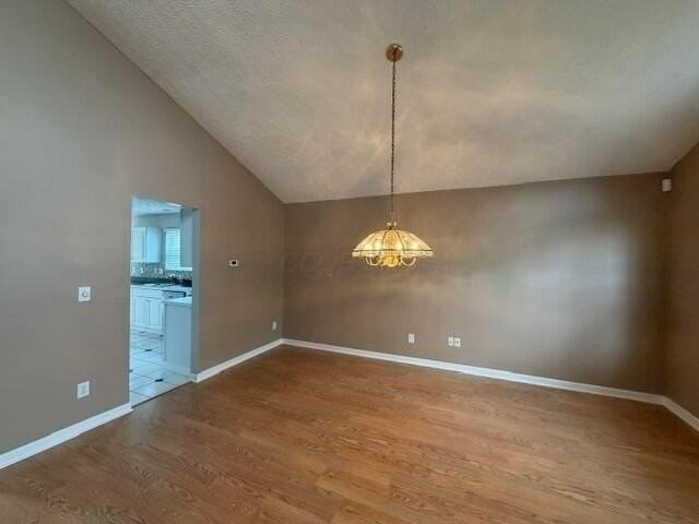 9372 Auburn Ave - Photo 6 of 26