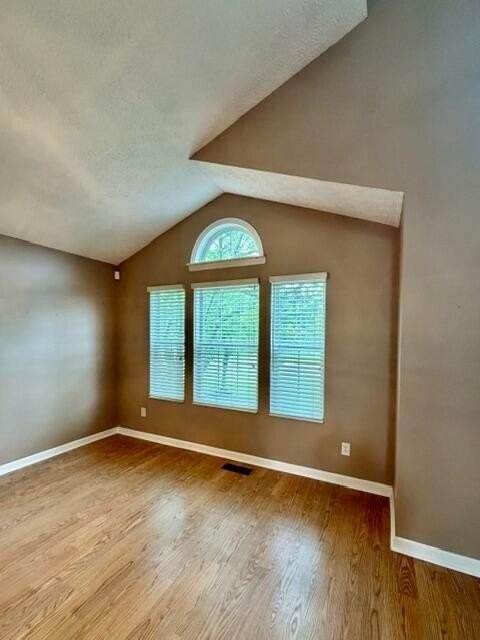 9372 Auburn Ave - Photo 7 of 26