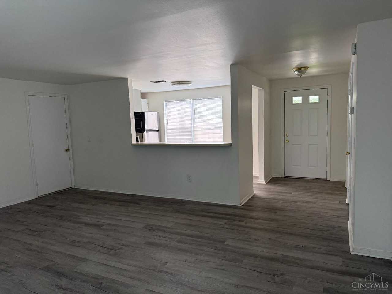 8224 Rollinghitch Ct - Photo 5 of 11