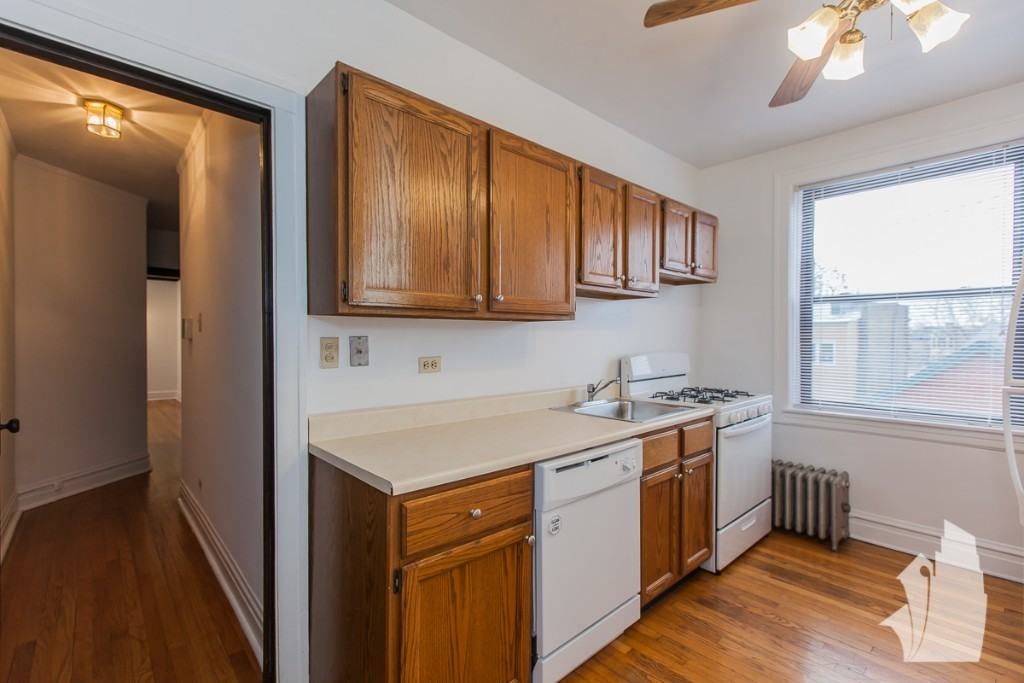1909 W Larchmont Ave #1913-2A - Photo 5 of 8