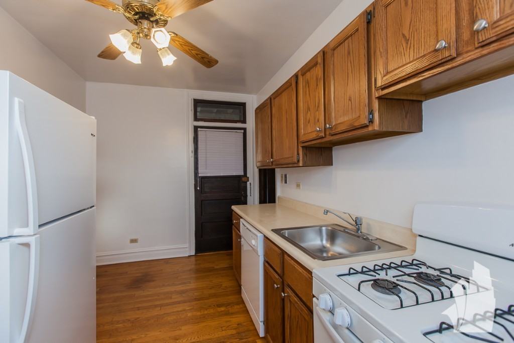 1909 W Larchmont Ave #1913-2A - Photo 7 of 8