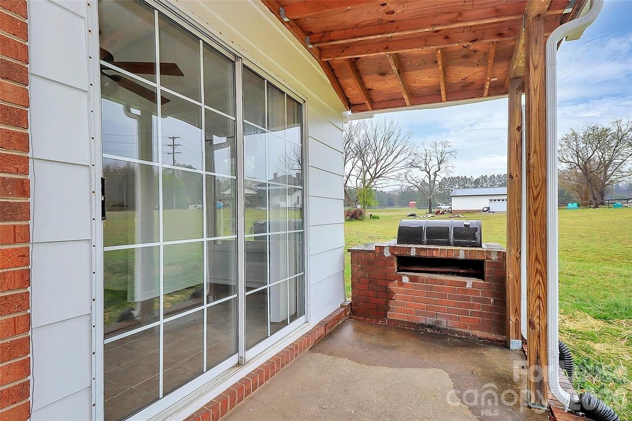 170 Shuping Mill Rd - Photo 6 of 34