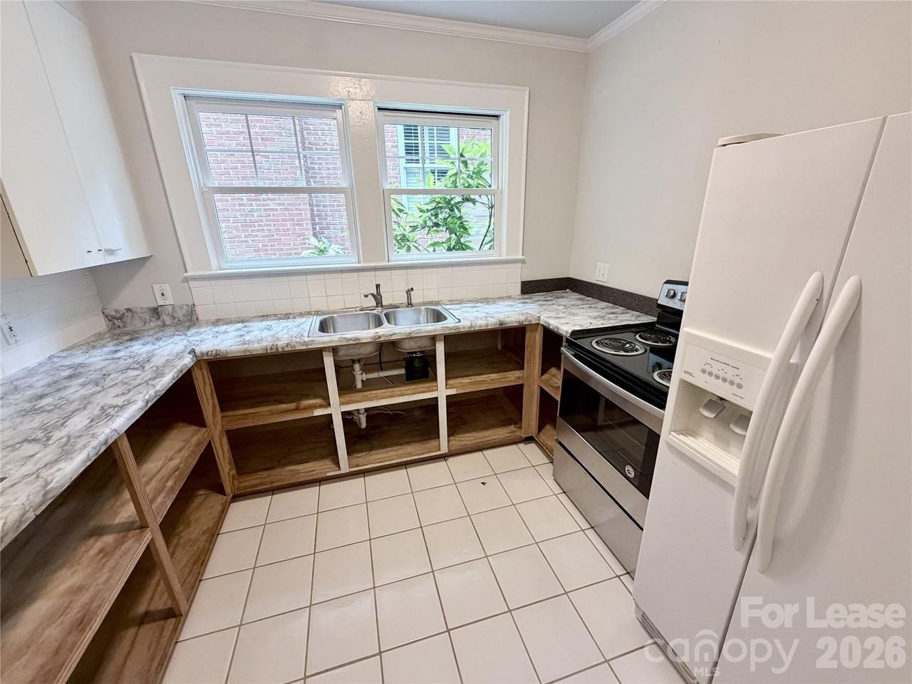 2523 Cranbrook Ln #A - Photo 4 of 8