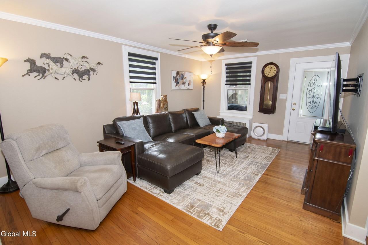 2 Ritchie Pl - Photo 3 of 13