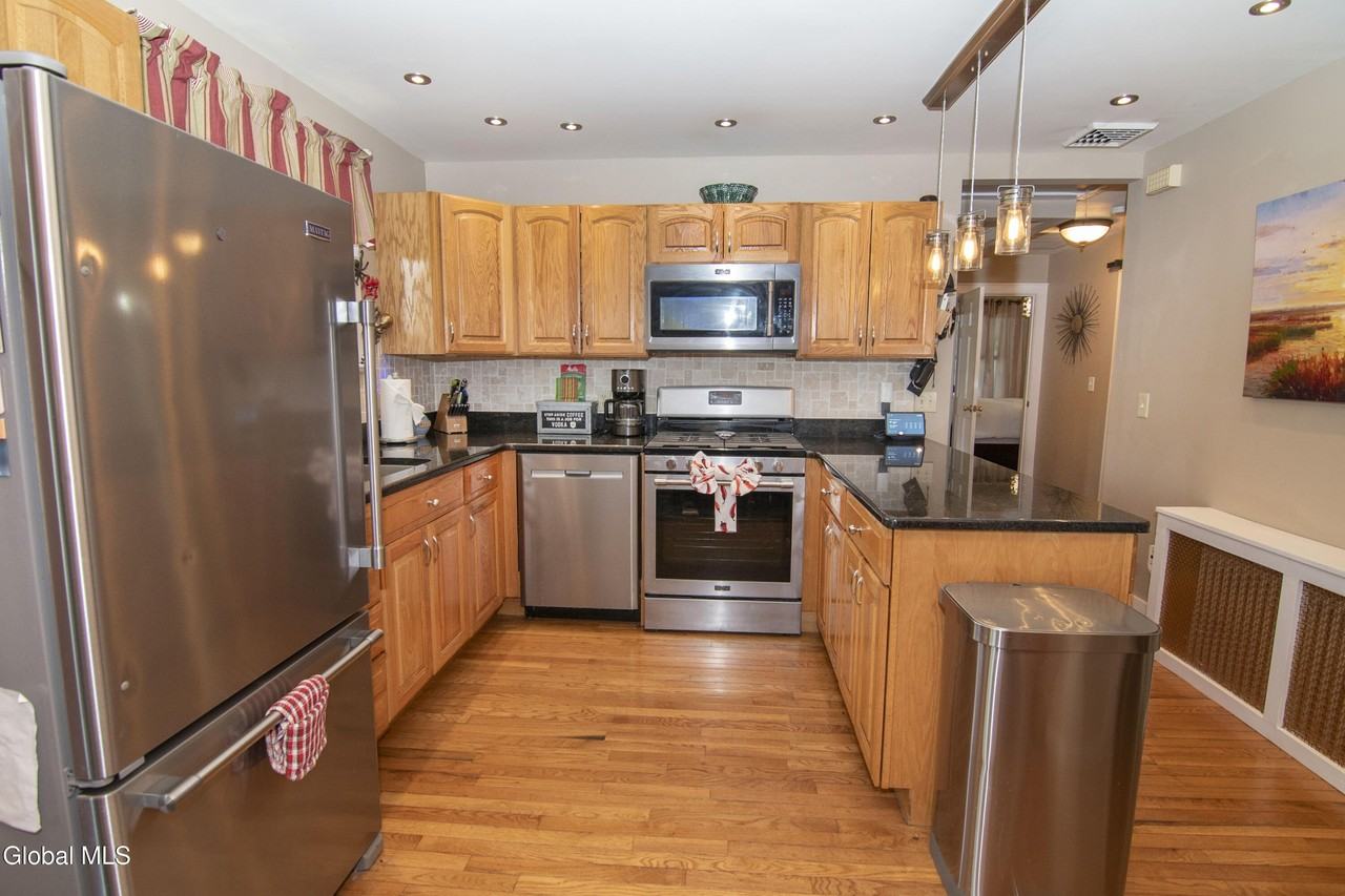 2 Ritchie Pl - Photo 7 of 13