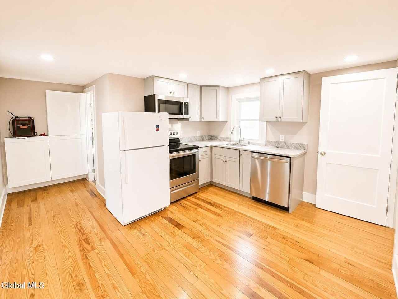 92 Bridge St #2 - Photo 7 of 9