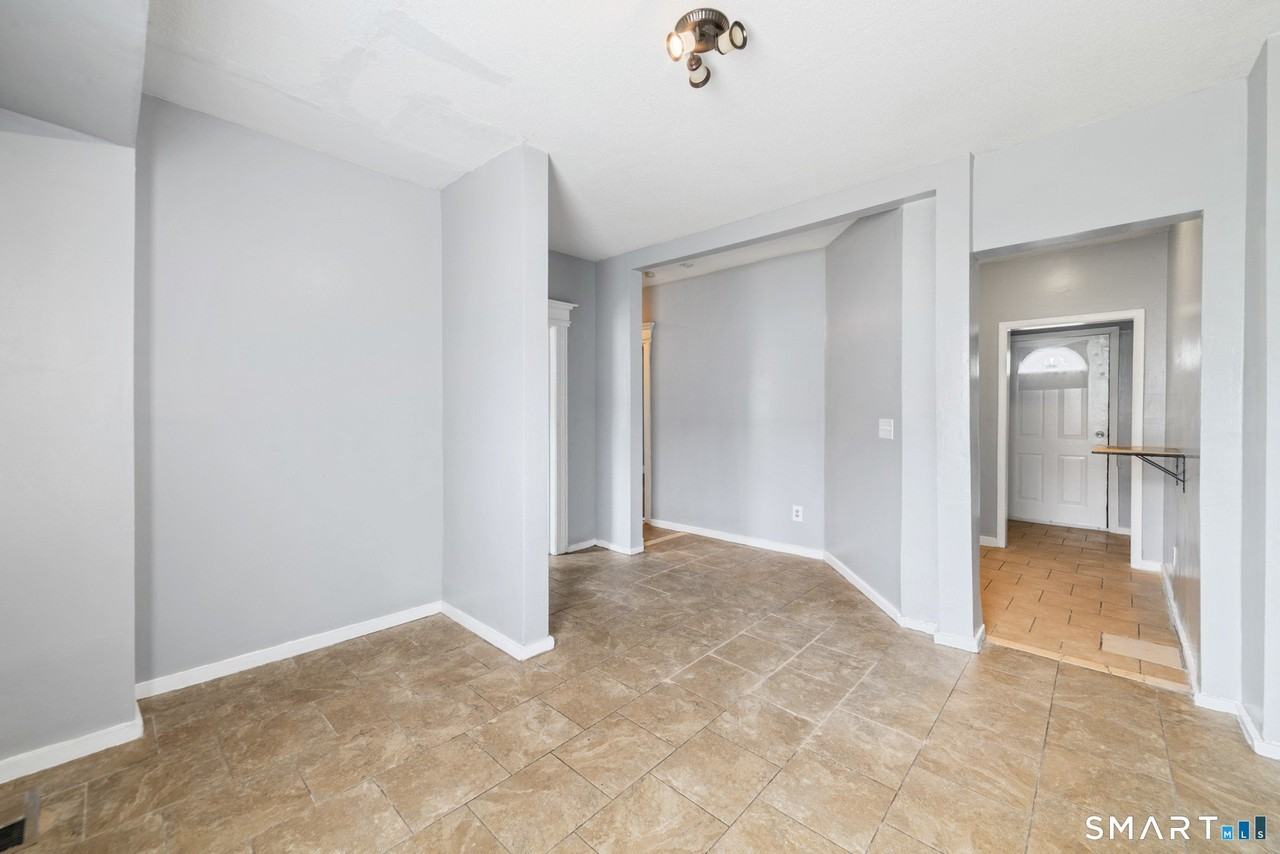 705 Dixwell Ave #1R - Photo 7 of 21