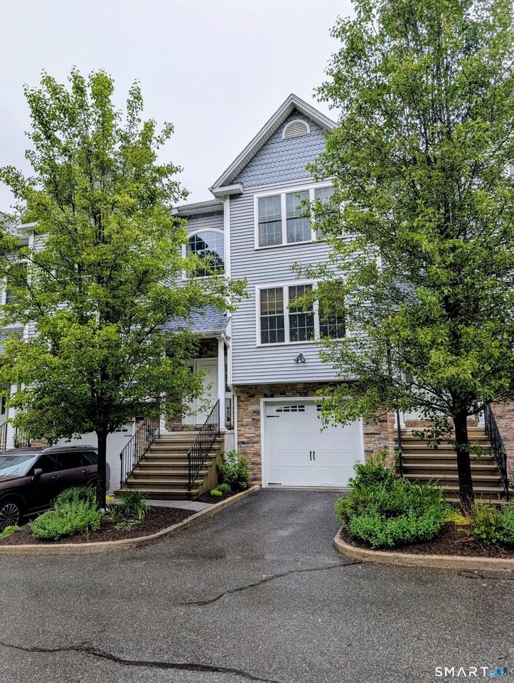 15 Old Oak Dr #15