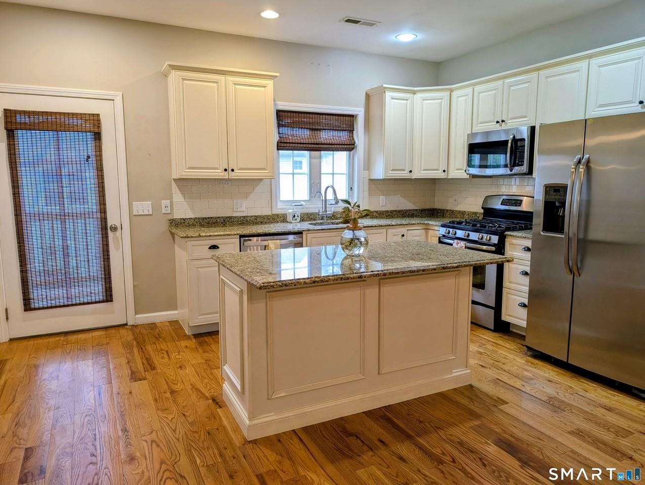 15 Old Oak Dr #15 - Photo 2 of 37
