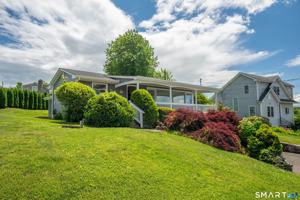 featured image of 5 Lilac Ln