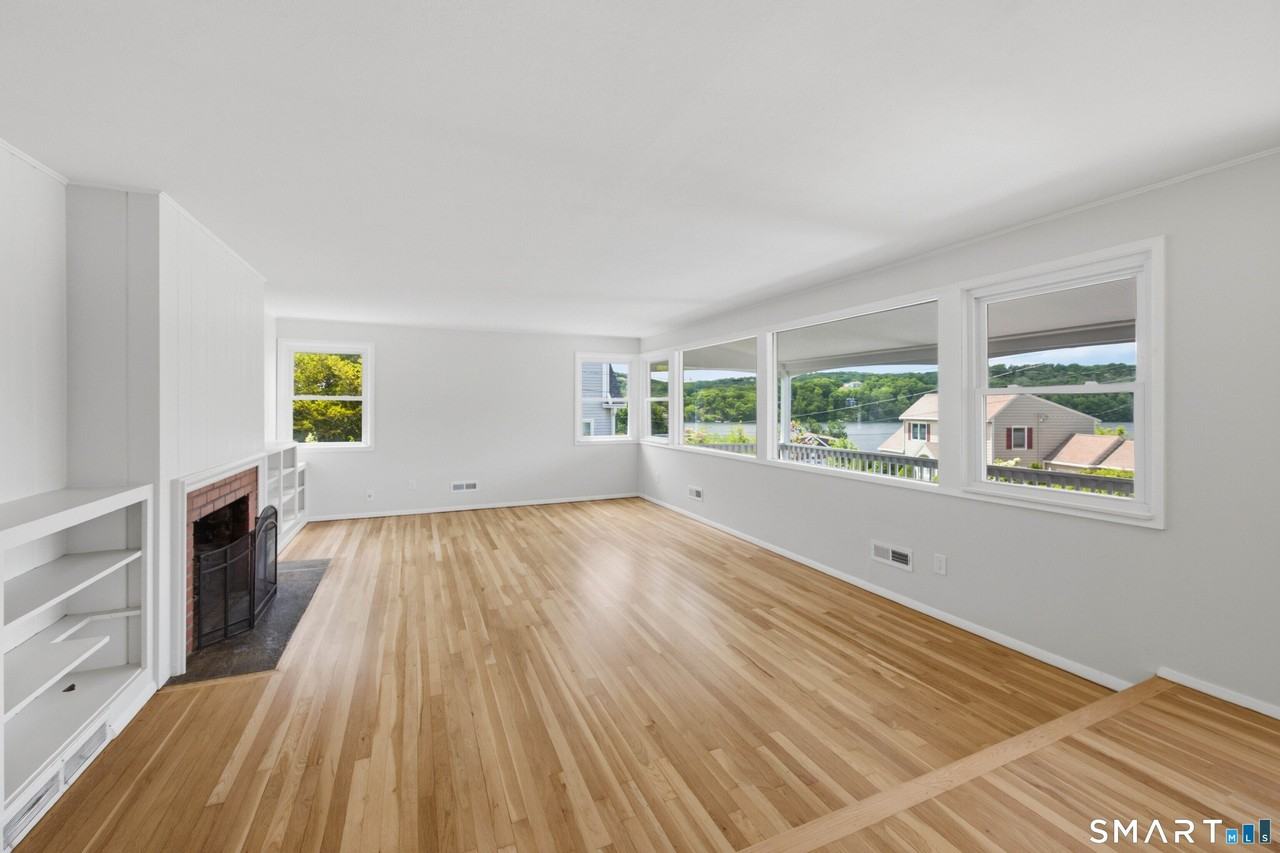 5 Lilac Ln - Photo 6 of 27