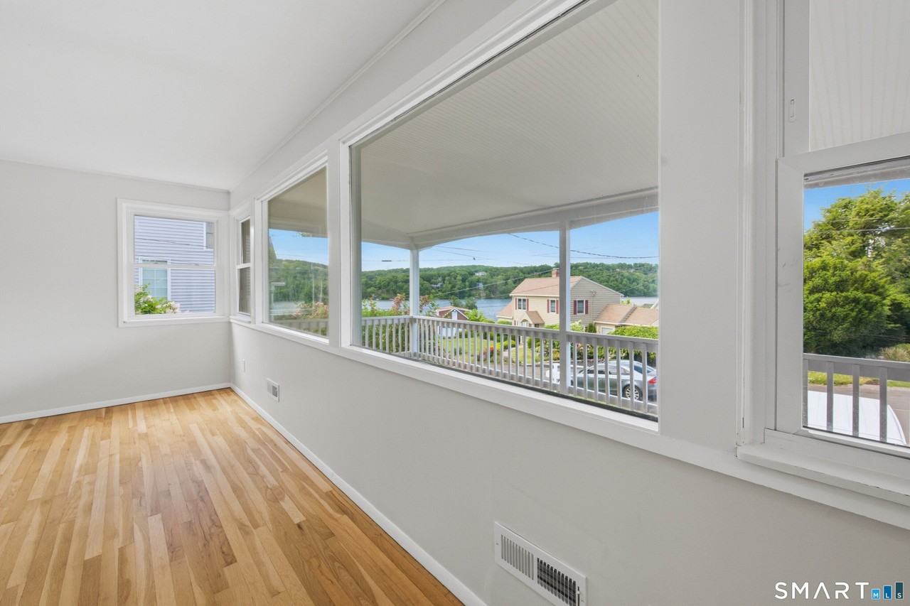 5 Lilac Ln - Photo 7 of 27