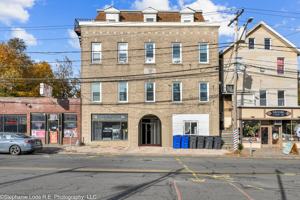 featured image of 82 Water St #3