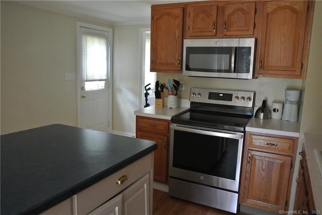 156 Meadowside Rd - Photo 6 of 24