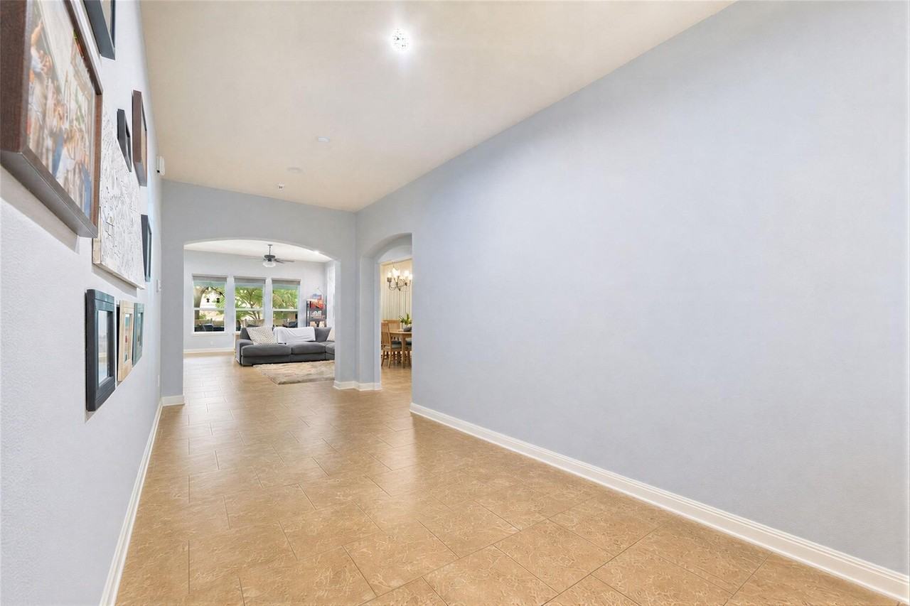 1503 Terrace View Dr - Photo 3 of 18