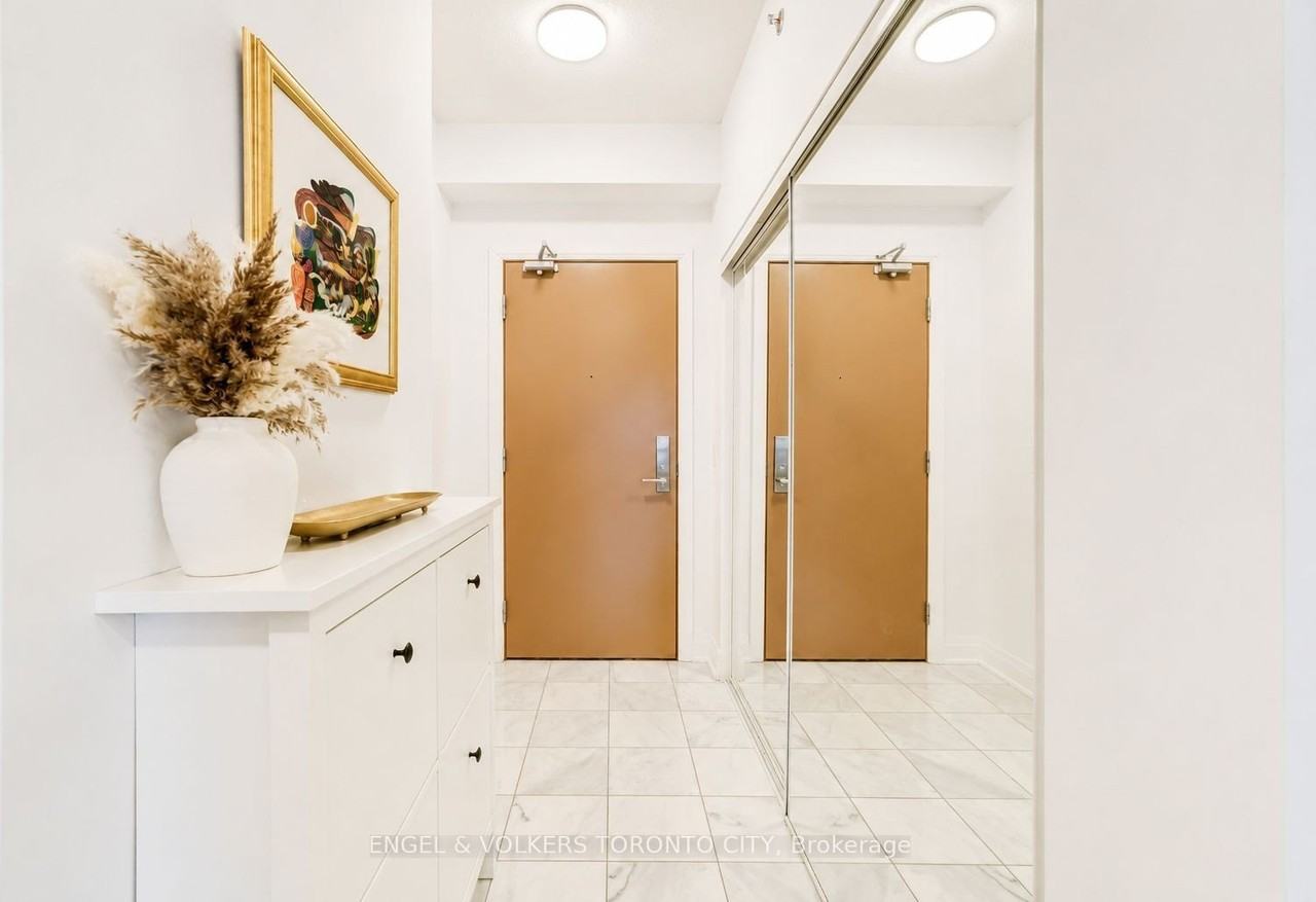 520 Apartment - Photo 2 of 20