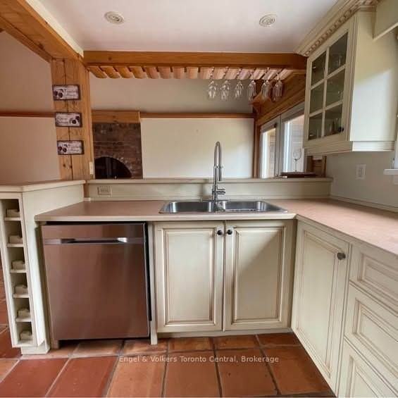 109 Hope Street 1 - Photo 4 of 13