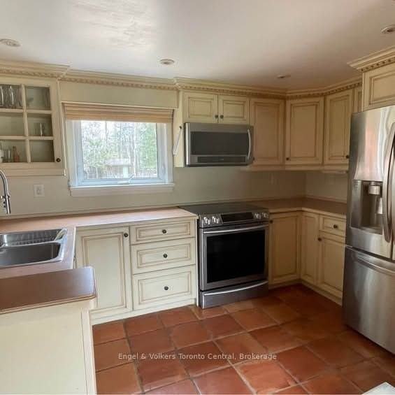 109 Hope Street 1 - Photo 5 of 13