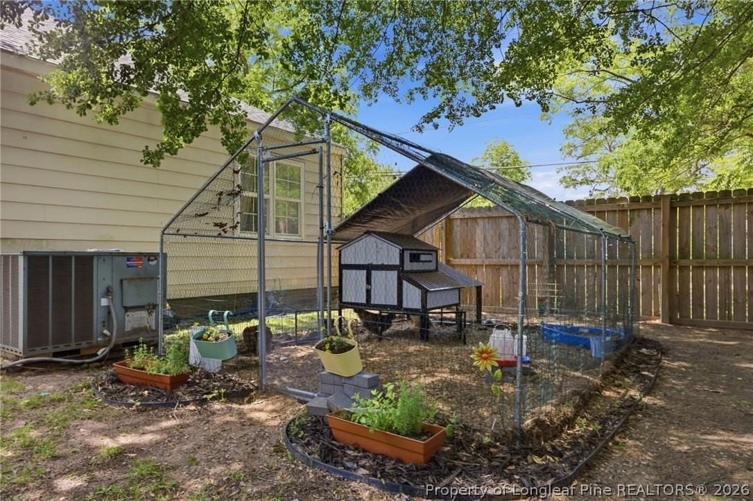 202 N Jackson St - Photo 3 of 26