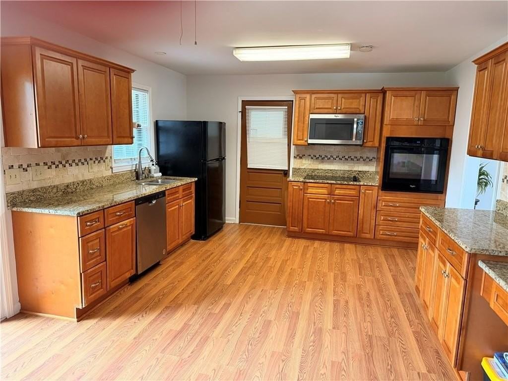 886 Killian Hill Rd Sw - Photo 4 of 12