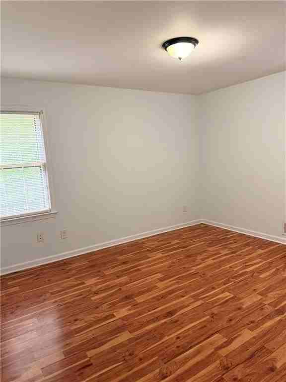 886 Killian Hill Rd Sw - Photo 6 of 12