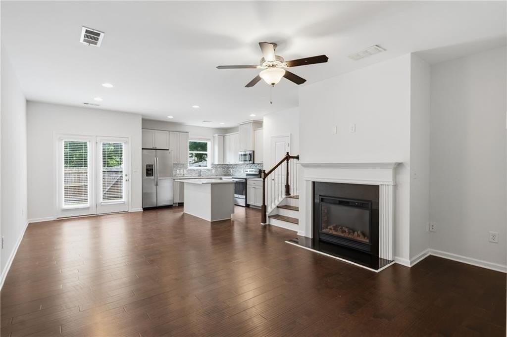 4917 Longview Walk - Photo 4 of 24