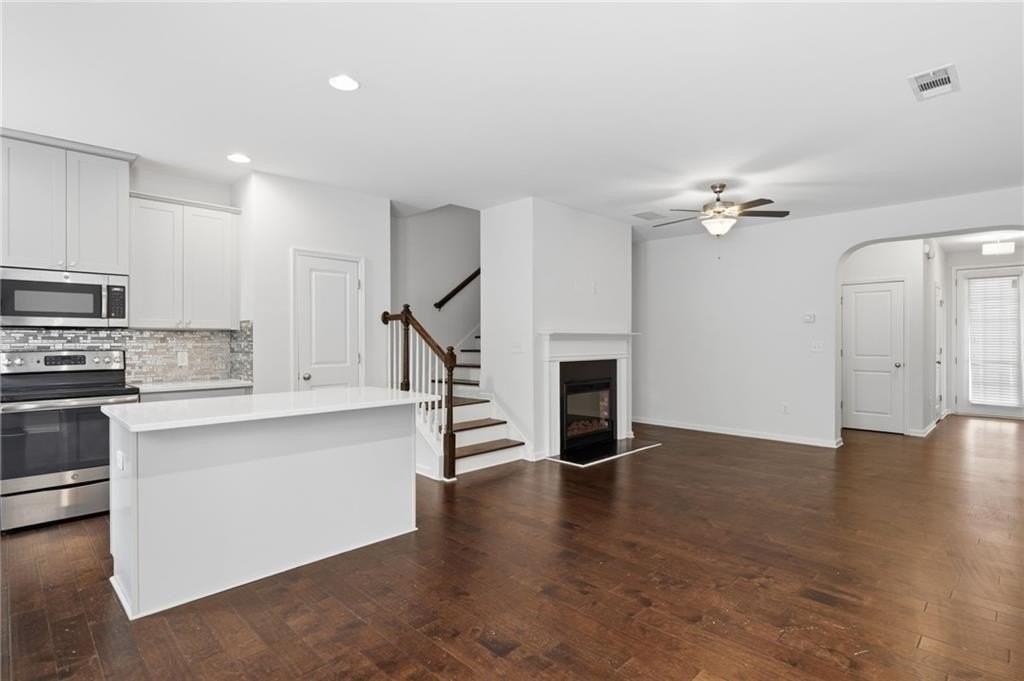 4917 Longview Walk - Photo 5 of 24