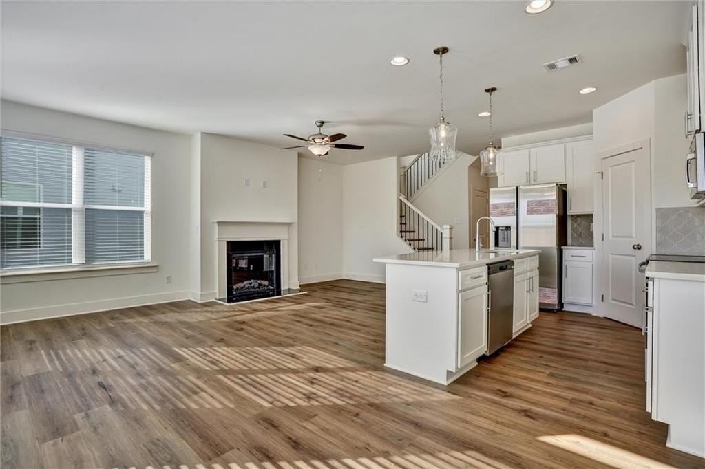 1615 Aiden Way - Photo 5 of 42