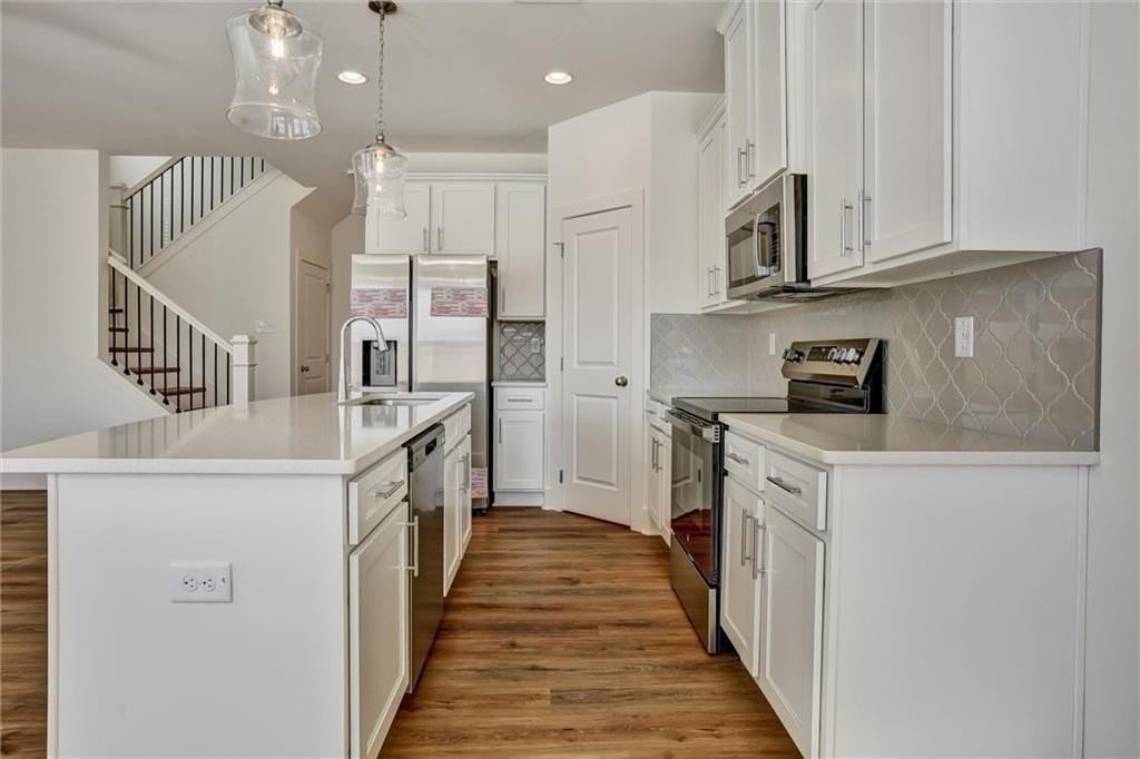 1615 Aiden Way - Photo 6 of 42