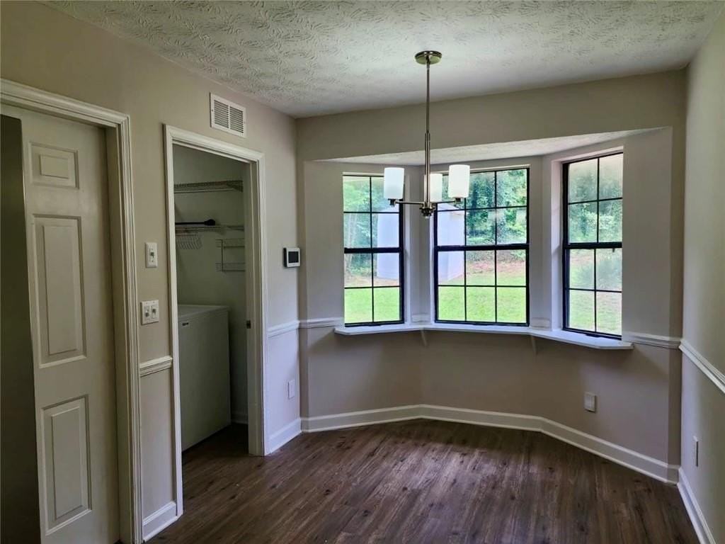1367 Fairview Trl - Photo 4 of 18