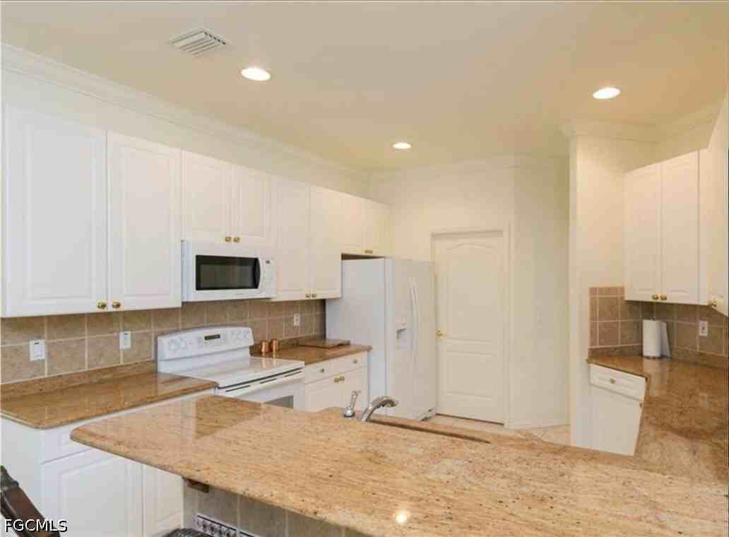 8808 Cypress Preserve Pl - Photo 5 of 12