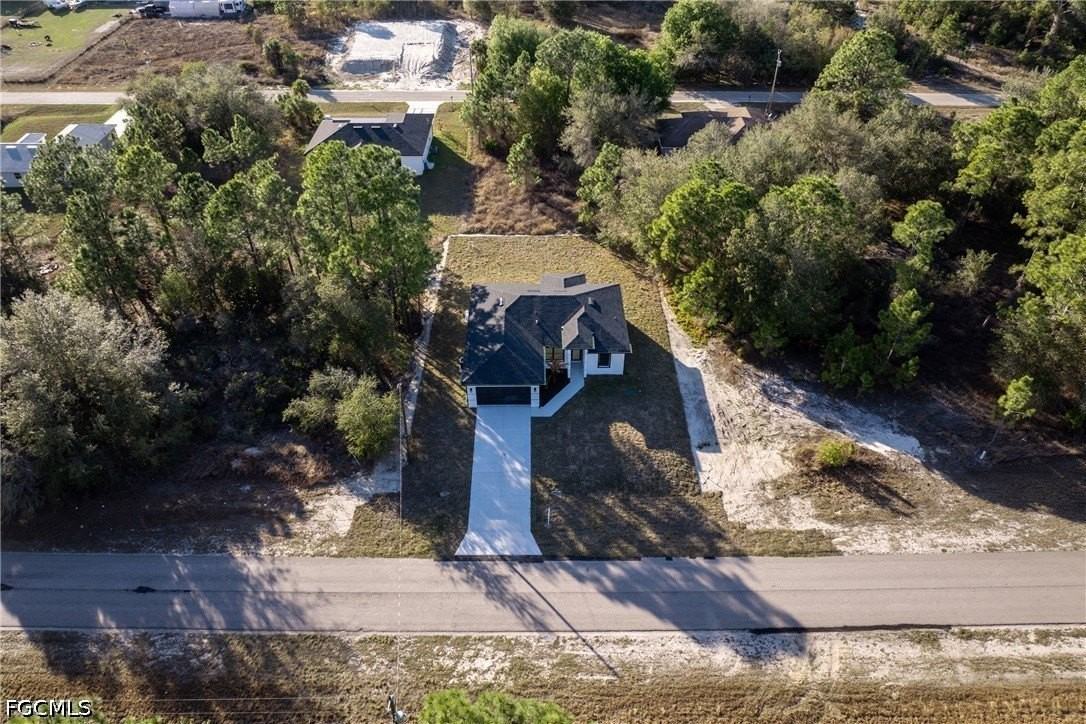 566 Eisenhower Blvd - Photo 4 of 35