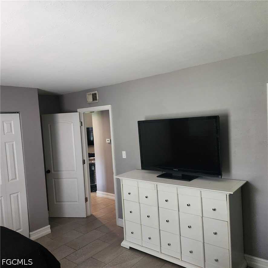 12656 Kenwood Ln #A - Photo 6 of 8