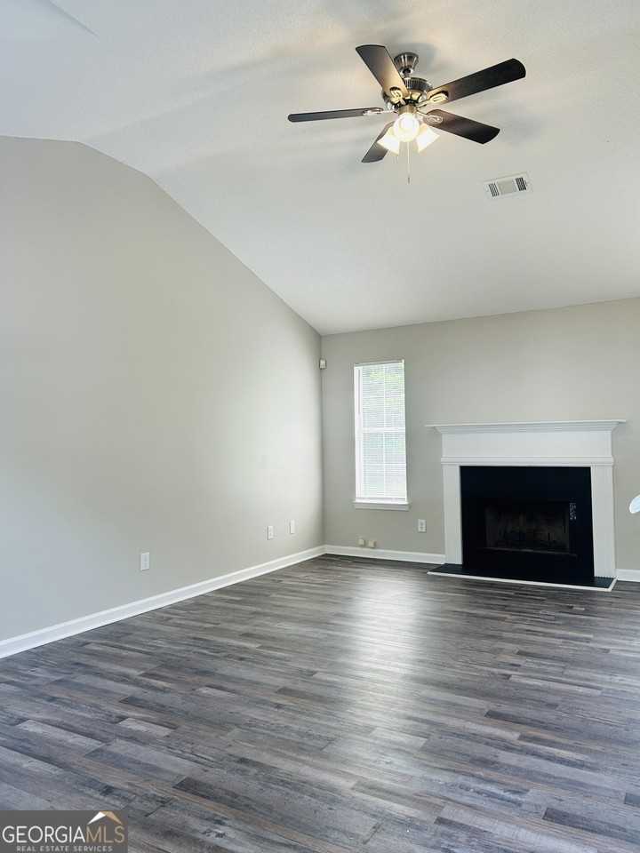 7018 New Dale Rd - Photo 5 of 31