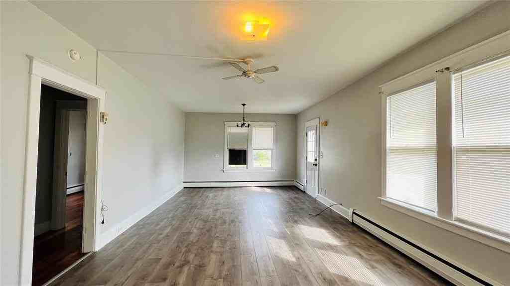 263 Main St - Photo 4 of 17