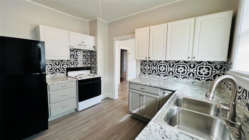 263 Main St - Photo 6 of 17