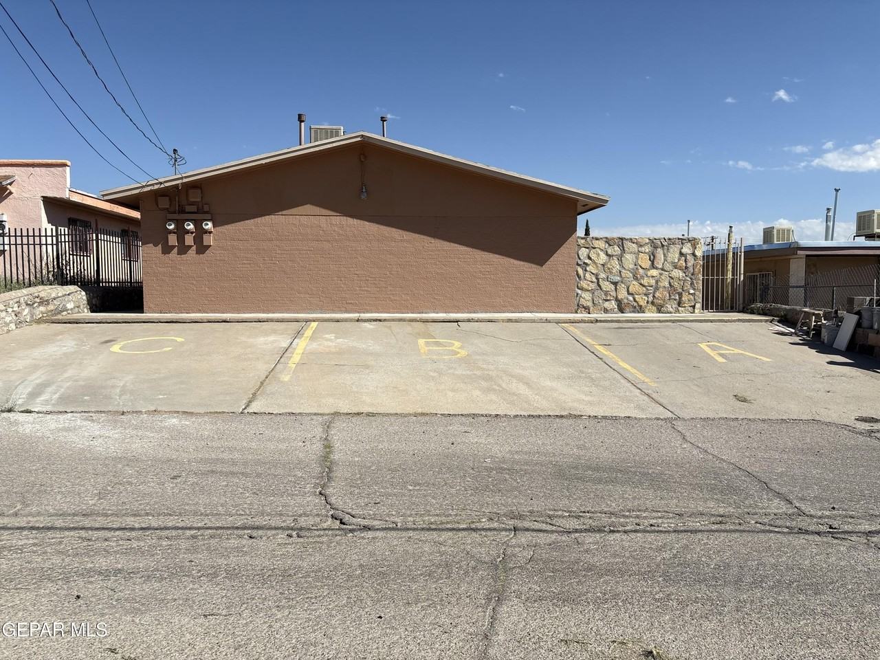 3704 Mcconnell Ave #A - Photo 2 of 31