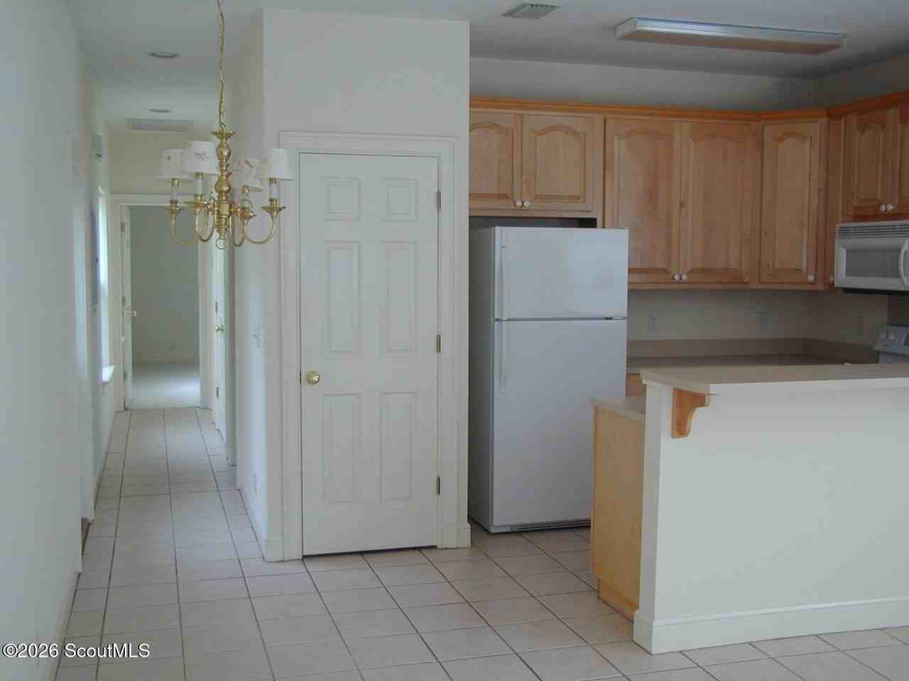 413 Atlantic Dr - Photo 2 of 22