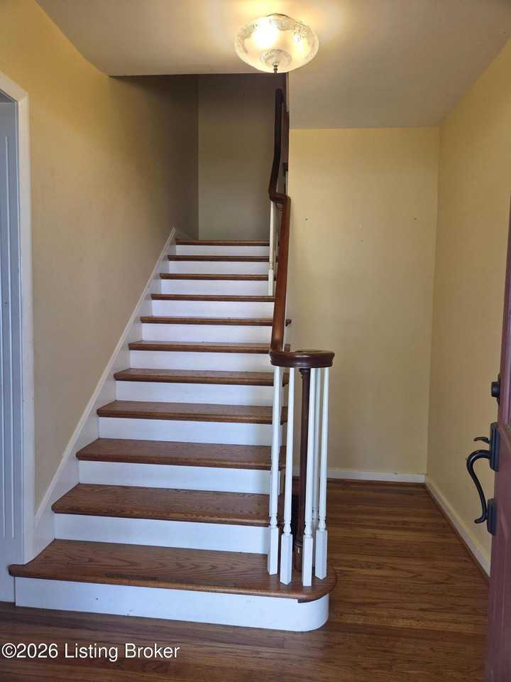 281 Meadowlark Ln - Photo 6 of 17