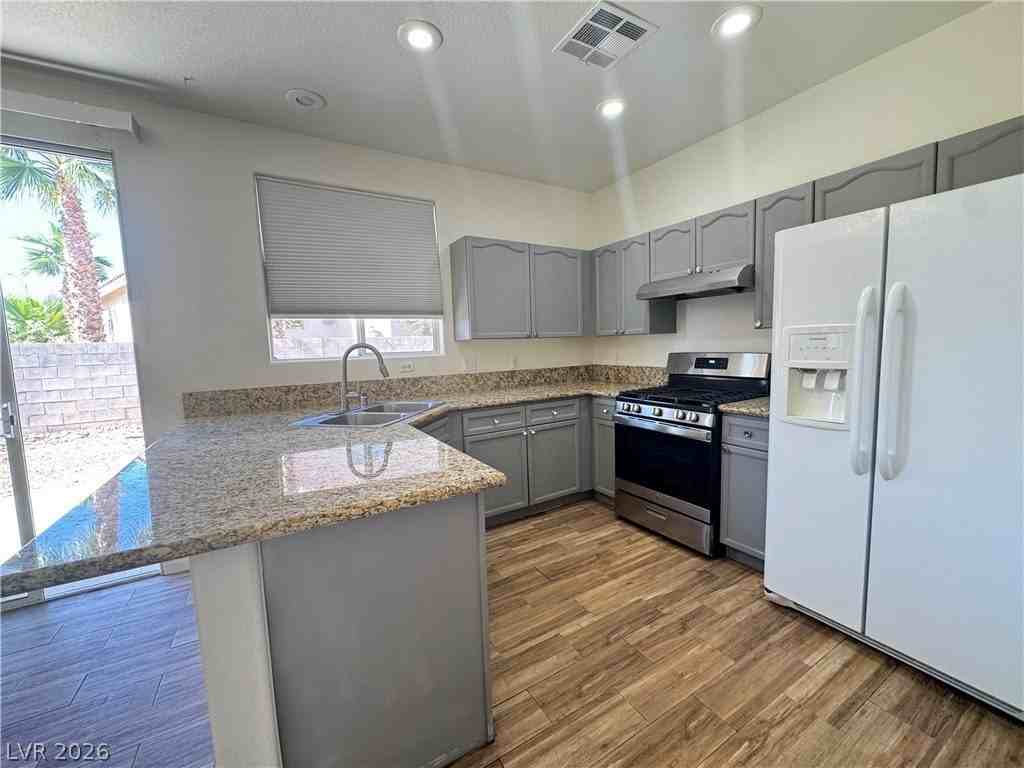 1078 Country Skies Ave - Photo 4 of 33