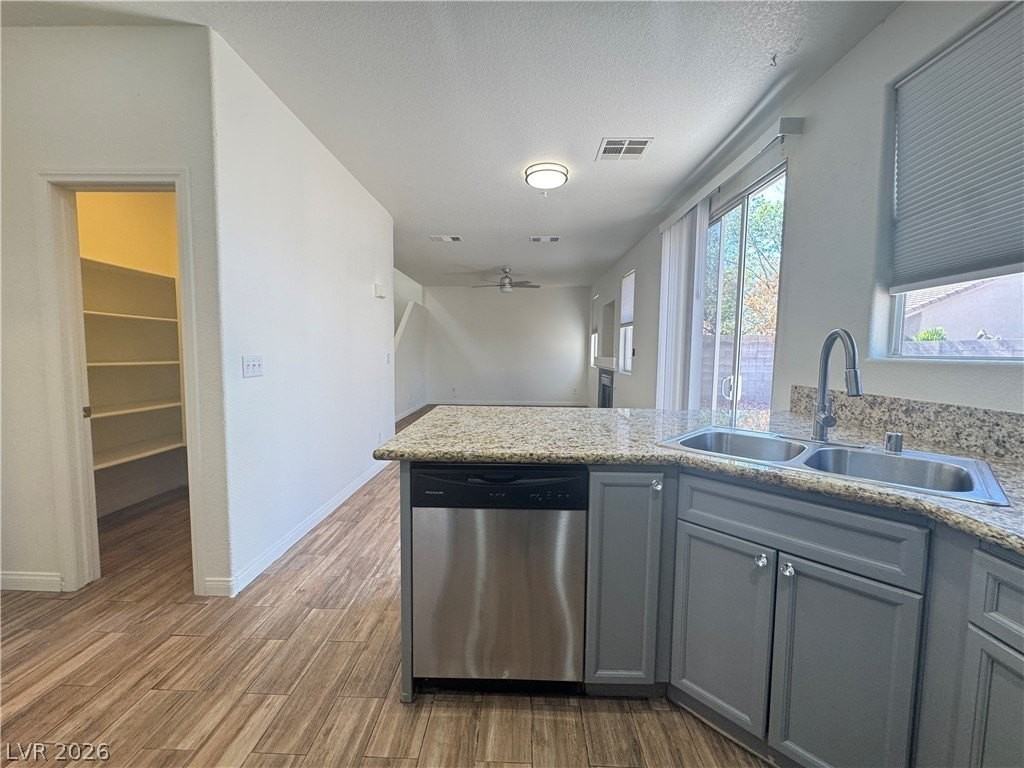 1078 Country Skies Ave - Photo 6 of 33